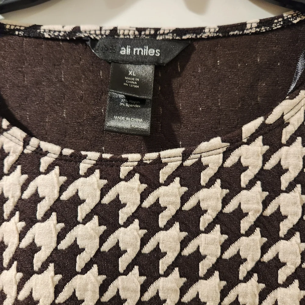 Tunic - Picture 2 of 2